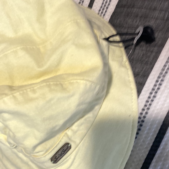 Bucket - Picture 7 of 15